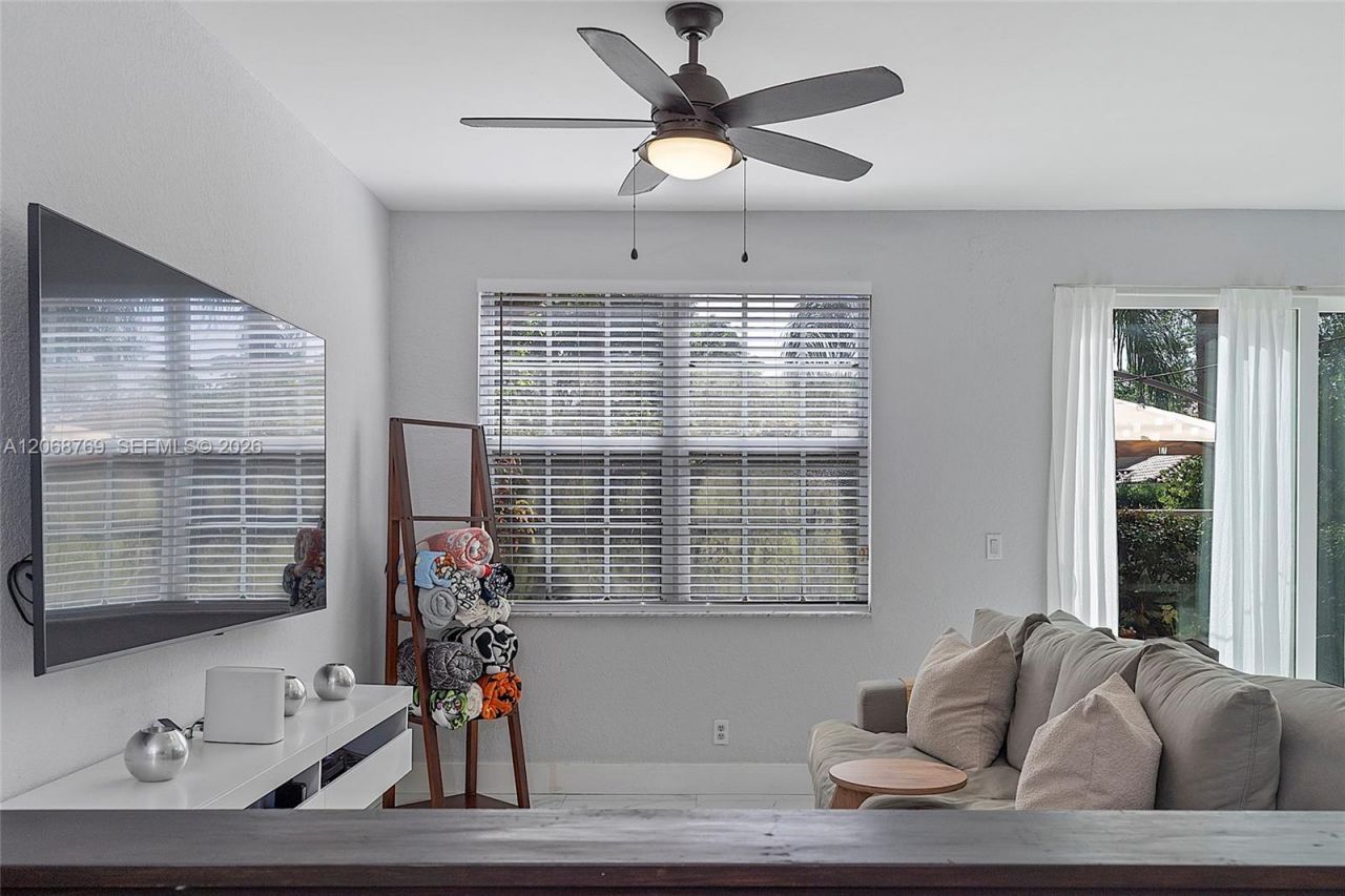 3850 NW 90th Way, Sunrise, FL 33351 Photo