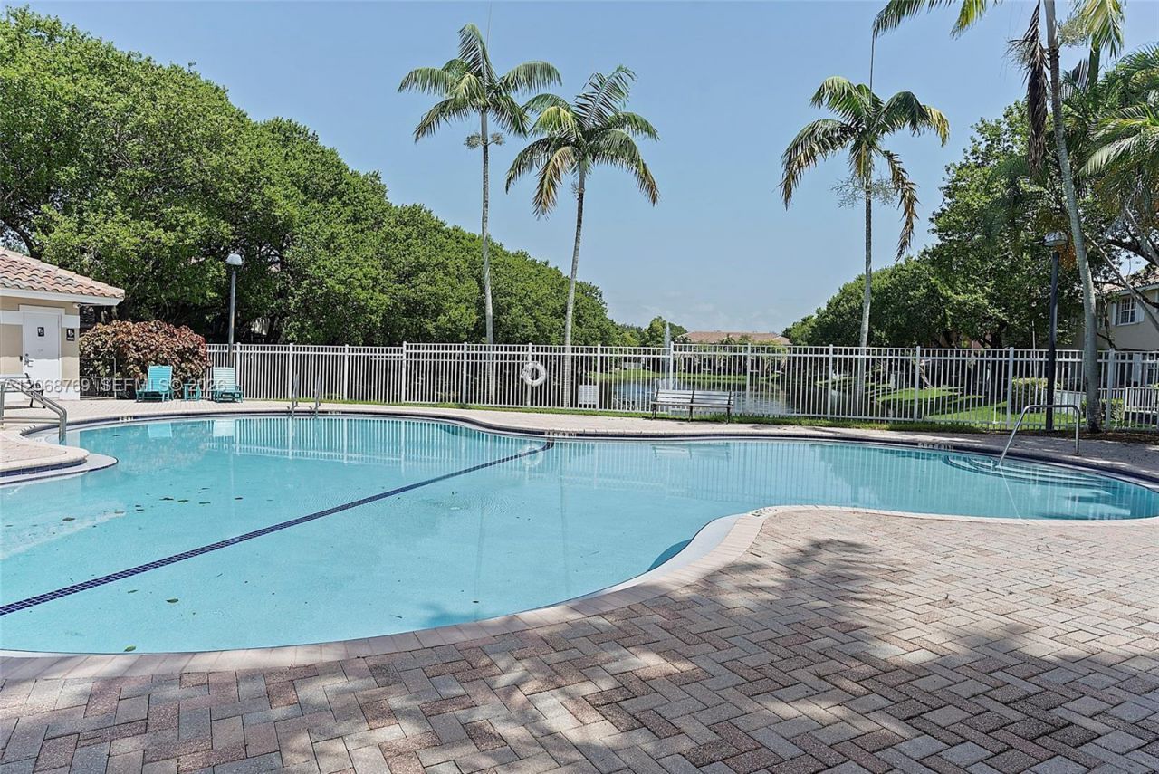 3850 NW 90th Way, Sunrise, FL 33351 Photo