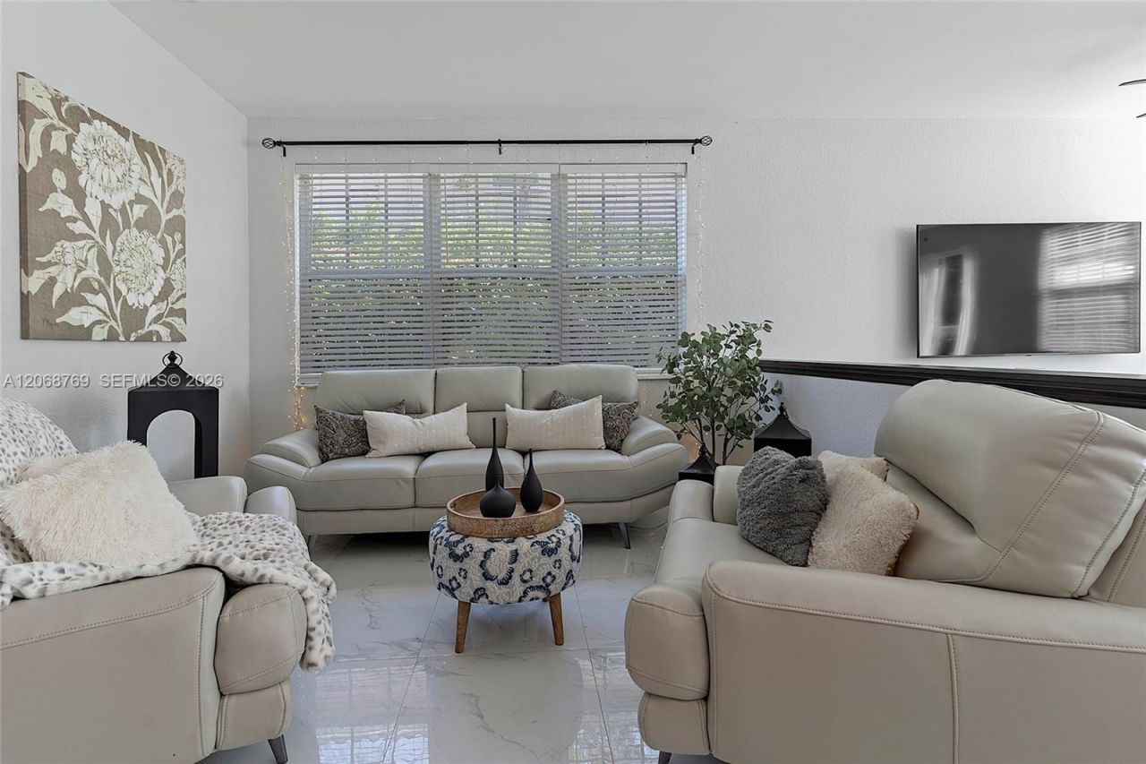 3850 NW 90th Way, Sunrise, FL 33351 Photo