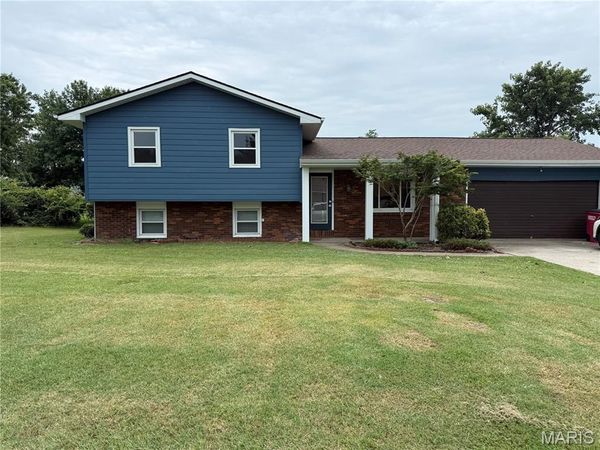 103 Clara Drive , Sikeston, MO 63801