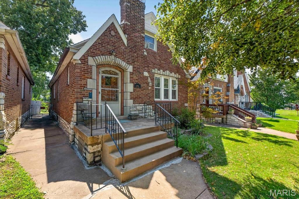3758 Taft Avenue, Saint Louis, MO 63116 Main Photo