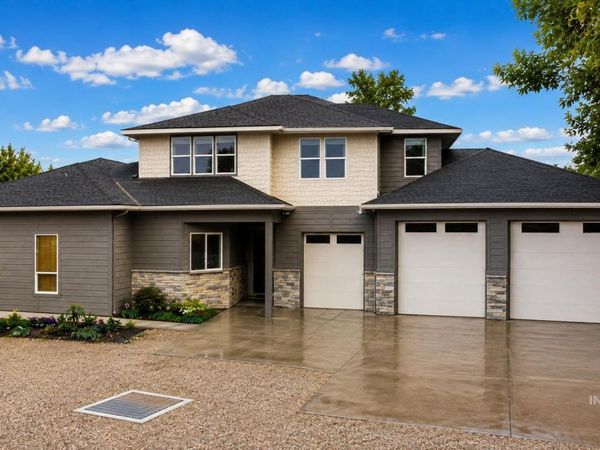 8819 W Holbrook Ave, Boise, ID 83704