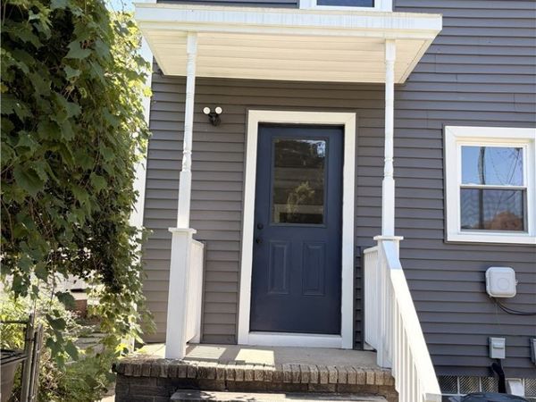 2049 West Boulevard , Cleveland, OH 44102