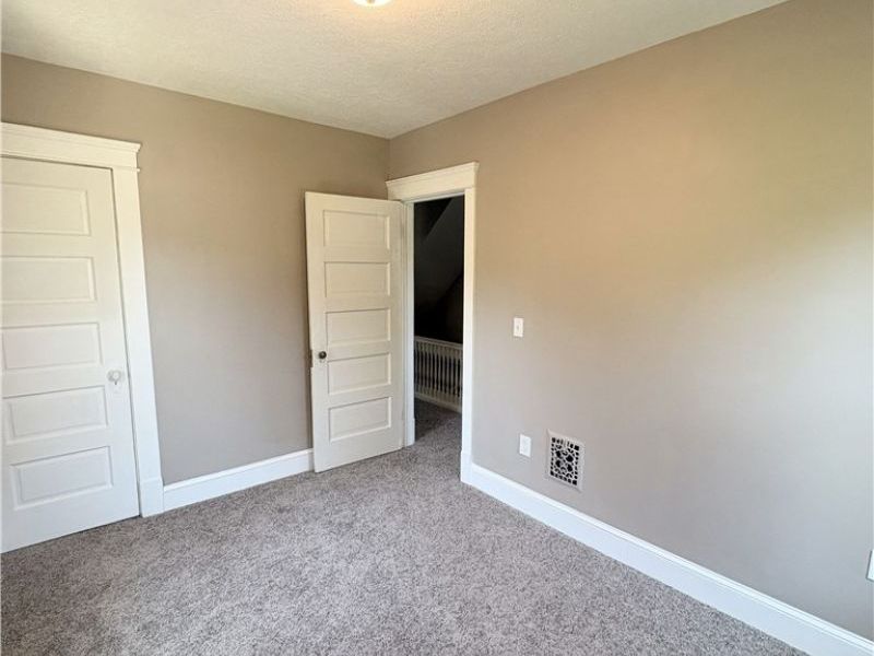 2049 West Boulevard, Cleveland, OH 44102 Photo 12