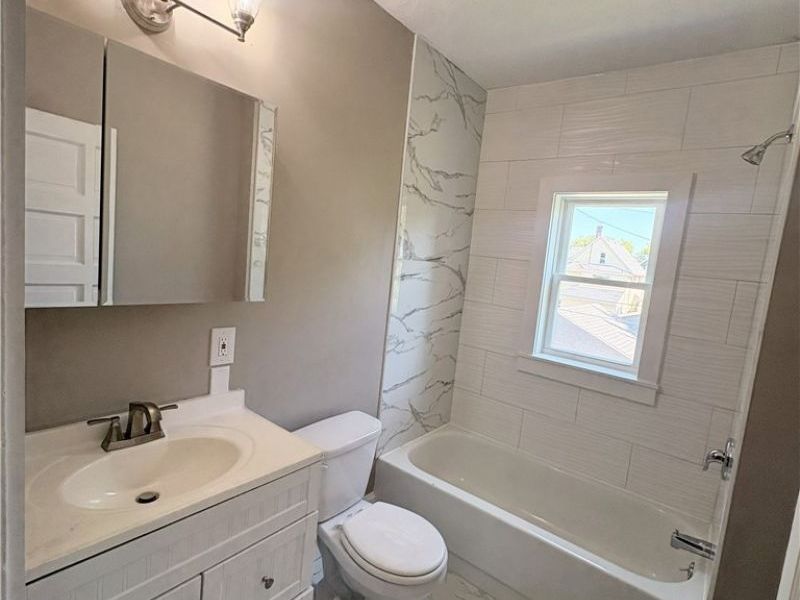 2049 West Boulevard, Cleveland, OH 44102 Photo 14