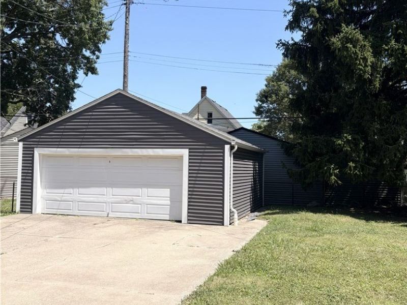 2049 West Boulevard, Cleveland, OH 44102 Photo 19