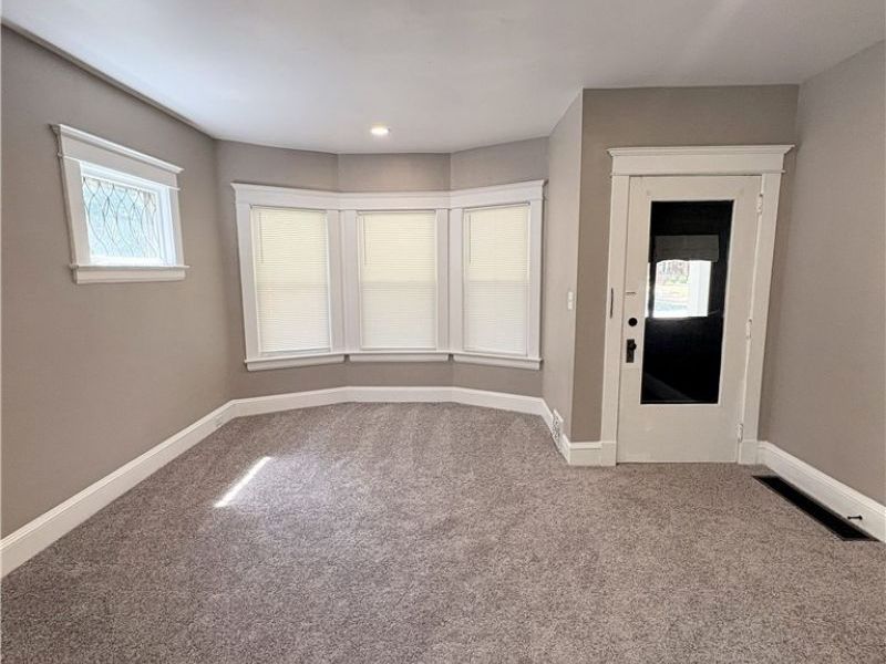 2049 West Boulevard, Cleveland, OH 44102 Photo 3