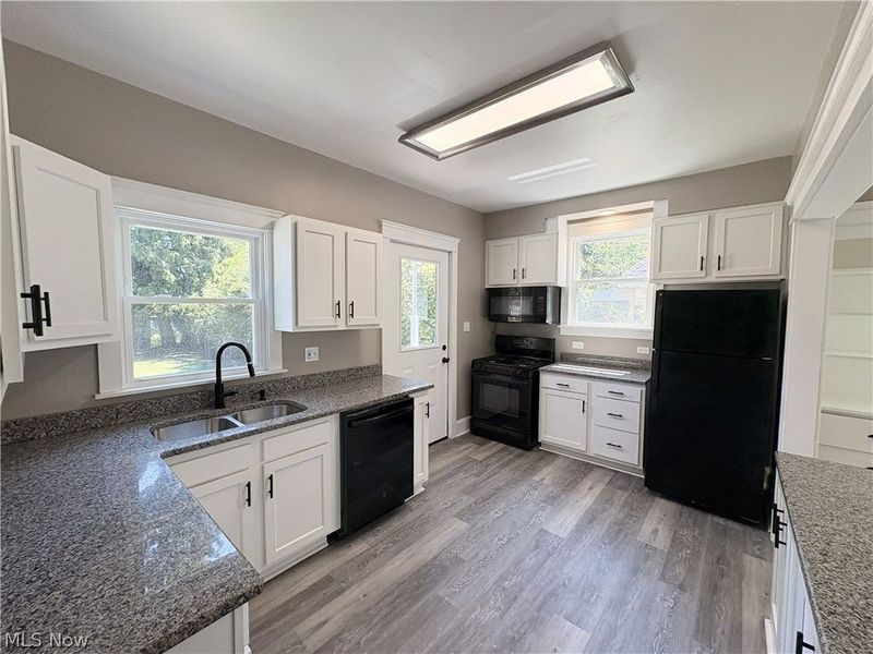 2049 West Boulevard, Cleveland, OH 44102 Photo 5