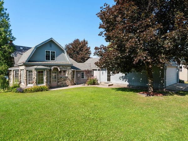 3028 Parrotts Road, Indian River, MI 49749