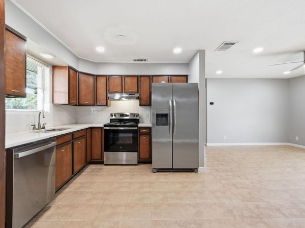 2712 Saint Edwards CIR, Unit B, Austin, TX 78704