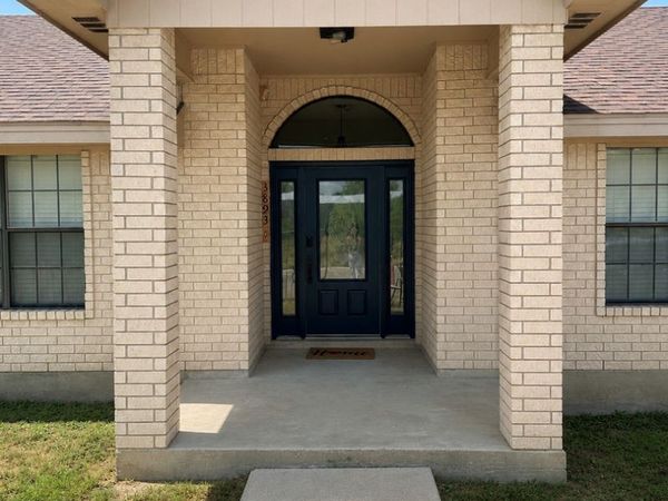 3893 Cross Creek Dr, Eagle Pass, TX 78852