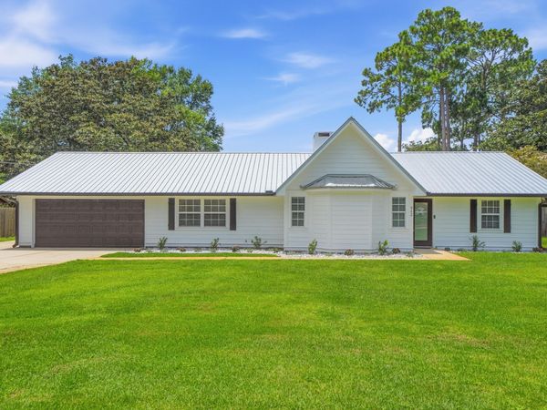 942 Rue De Palms Drive, Niceville, FL 32578