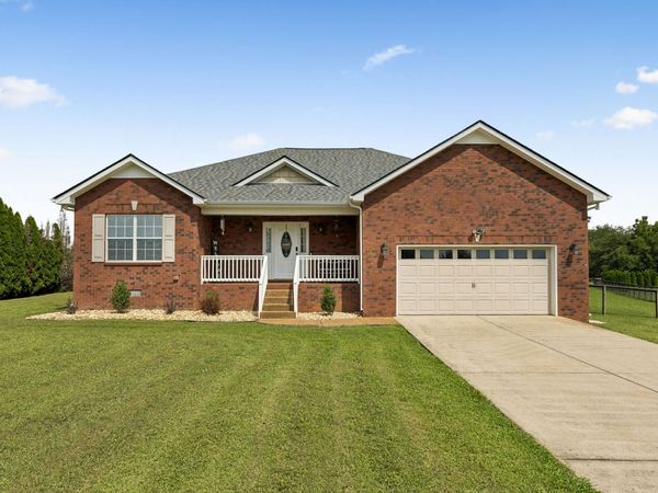 1361 Volunteer Ln, Lewisburg, TN 37091
