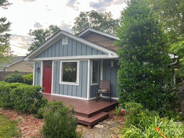 325 Ewbank Road , Etowah, NC 28729