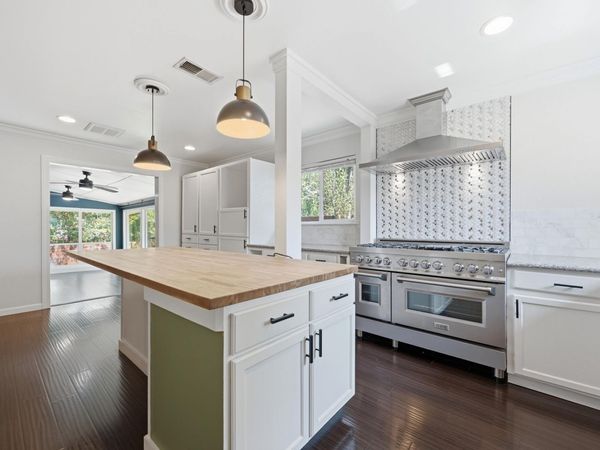 8404 Hornet DR , Austin, TX 78749