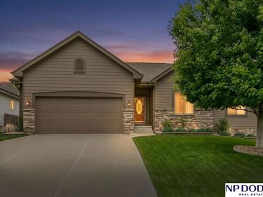16318 R Street, Omaha, NE 68135