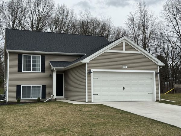 516 Macdonough Street, Jackson, MI 49201
