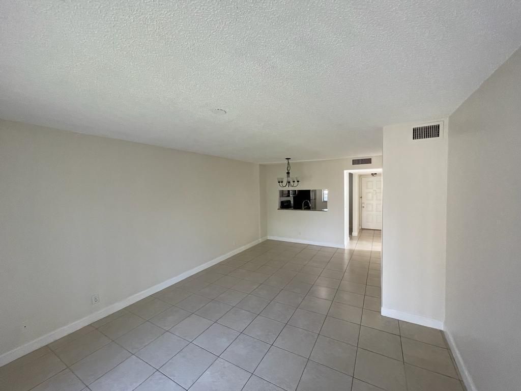6844 Palmetto Circle S, Unit 201, Boca Raton, FL 33433 Photo