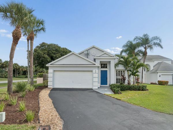 67 Kingfisher Way, Boynton Beach, FL 33436