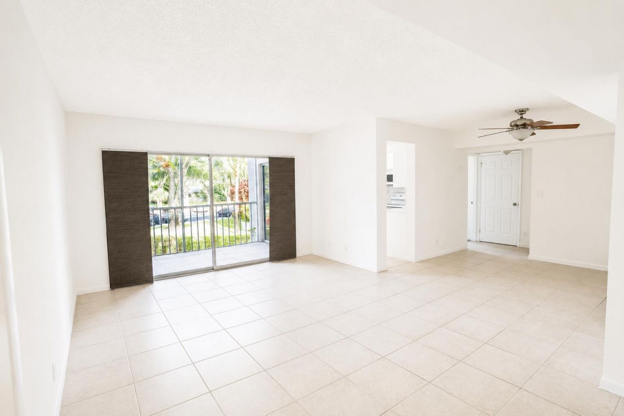 5910 Morningstar Circle, Unit #202, Delray Beach, FL 33484 Photo