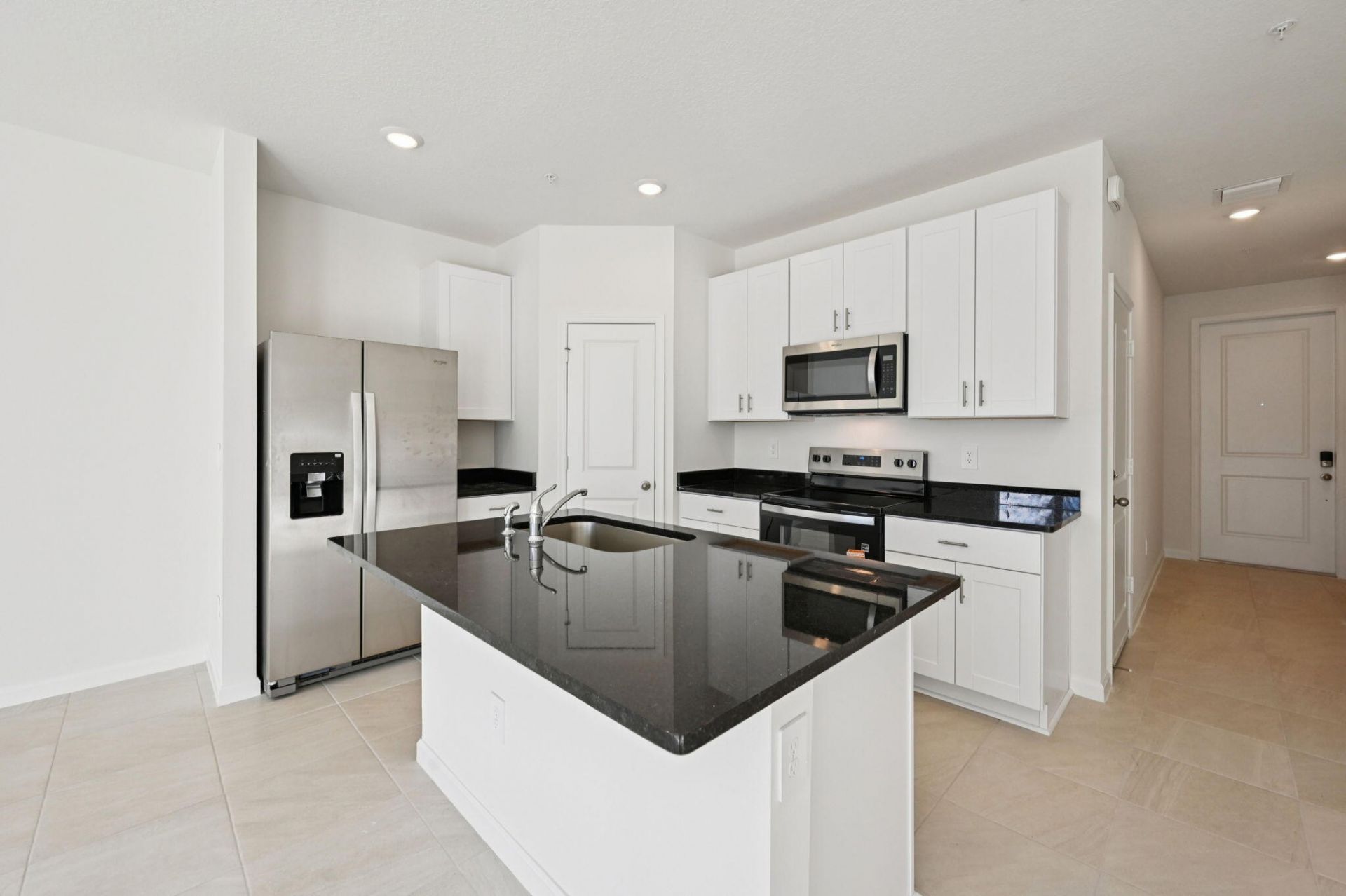 654 Salisbury Circle, Fort Pierce, FL 34982 Photo