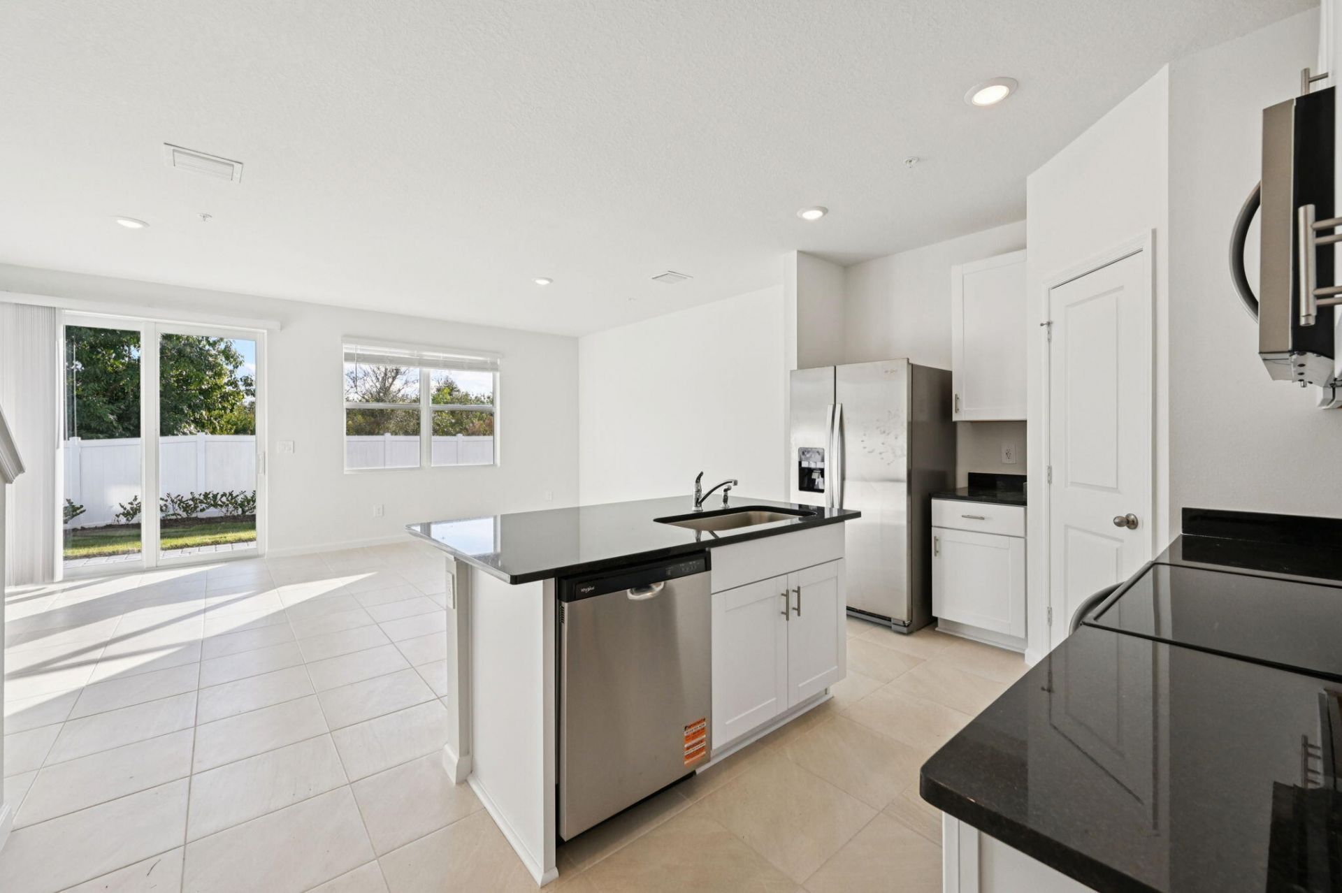 654 Salisbury Circle, Fort Pierce, FL 34982 Photo