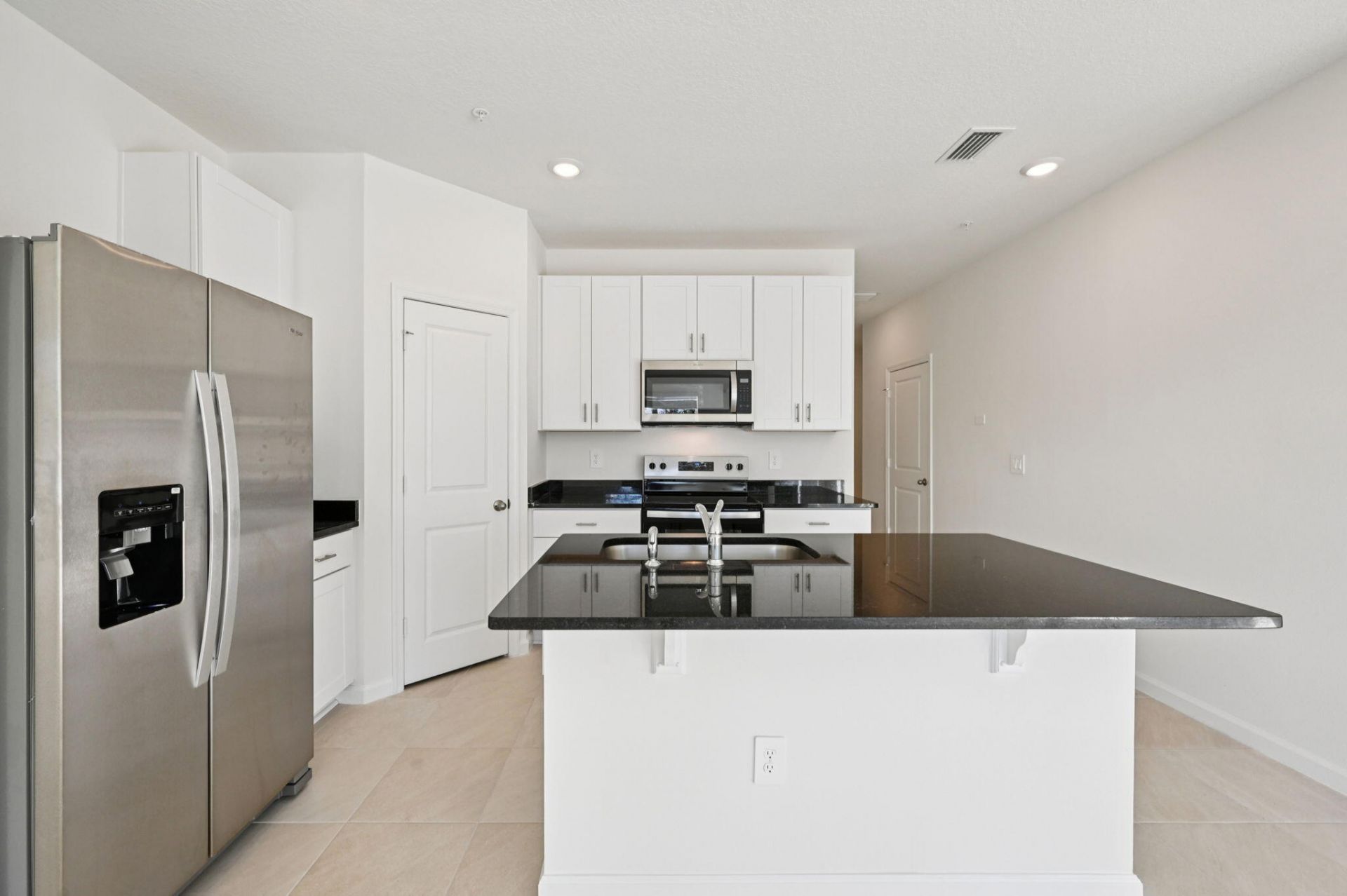 654 Salisbury Circle, Fort Pierce, FL 34982 Photo