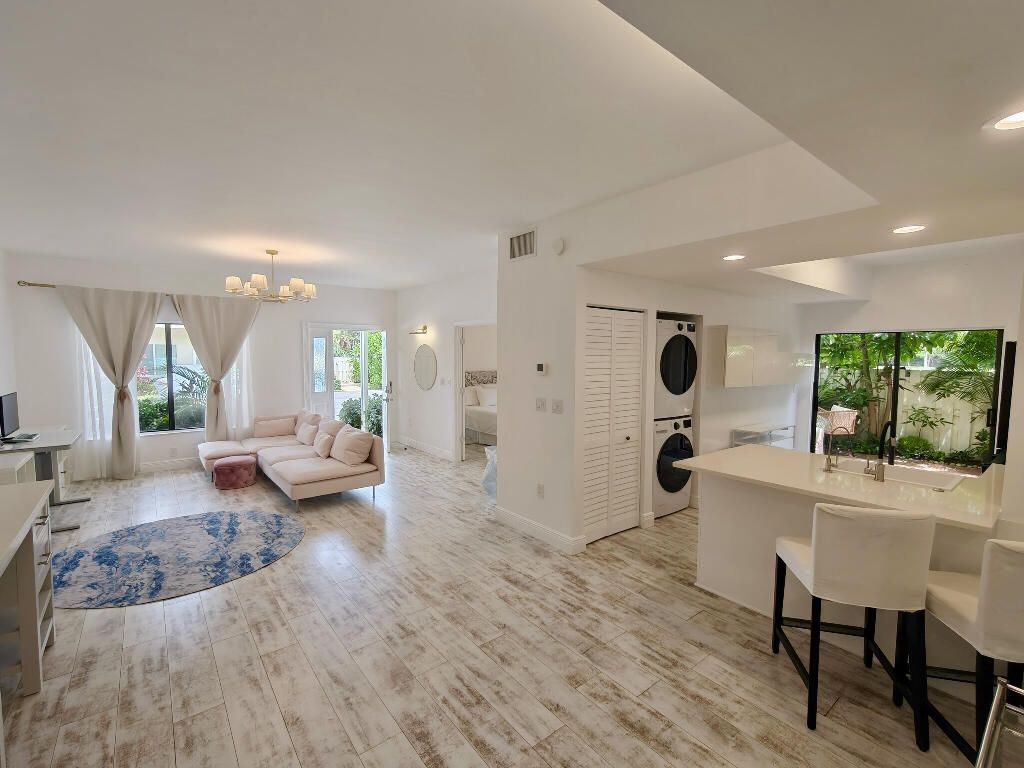 210 Bella Vista Court N, Unit 10, Jupiter, FL 33477 Photo