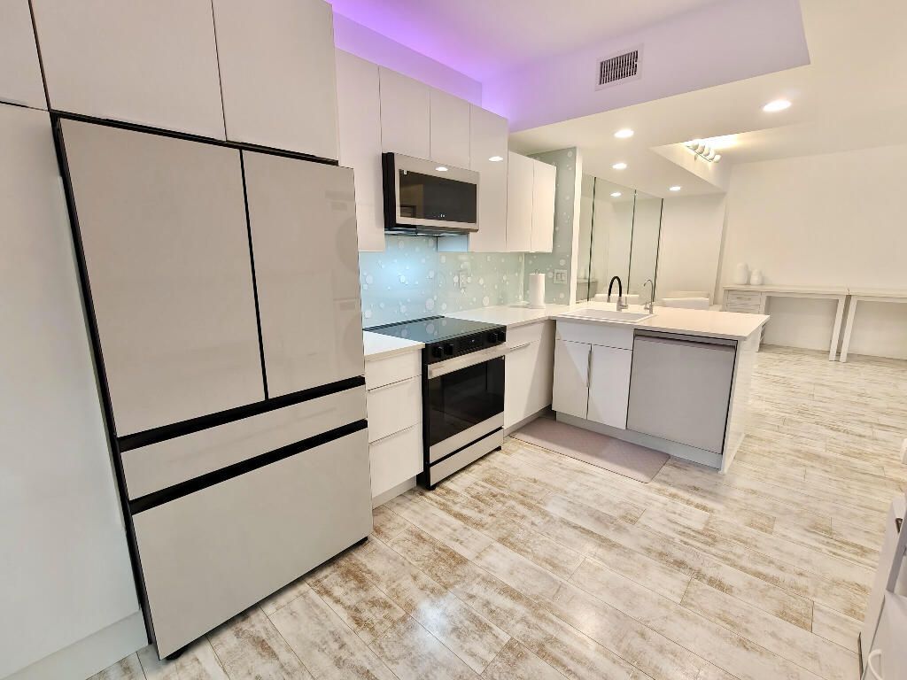 210 Bella Vista Court N, Unit 10, Jupiter, FL 33477 Photo