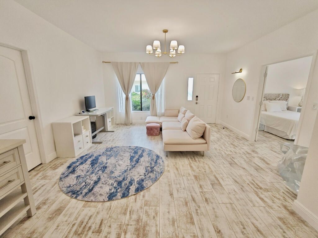210 Bella Vista Court N, Unit 10, Jupiter, FL 33477 Photo