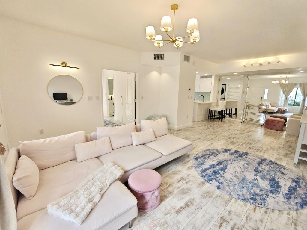 210 Bella Vista Court N, Unit 10, Jupiter, FL 33477 Photo