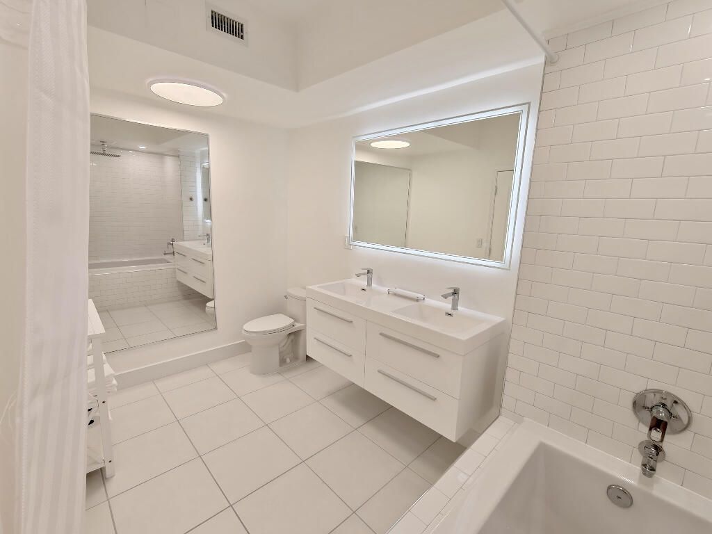 210 Bella Vista Court N, Unit 10, Jupiter, FL 33477 Photo