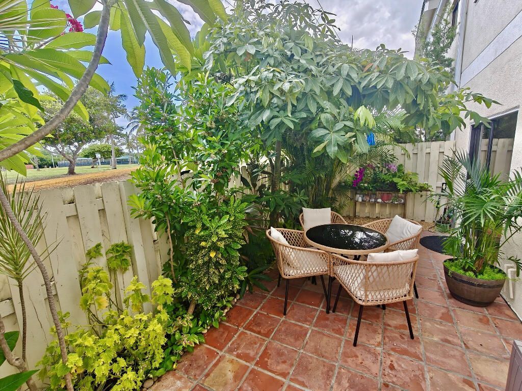 210 Bella Vista Court N, Unit 10, Jupiter, FL 33477 Photo