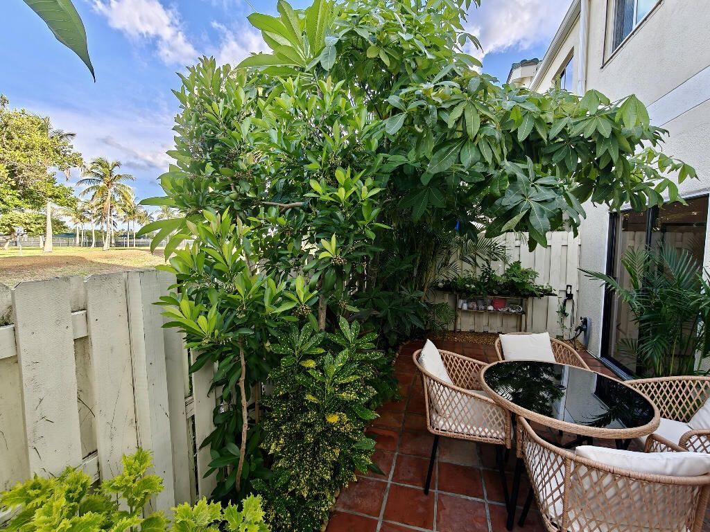 210 Bella Vista Court N, Unit 10, Jupiter, FL 33477 Photo