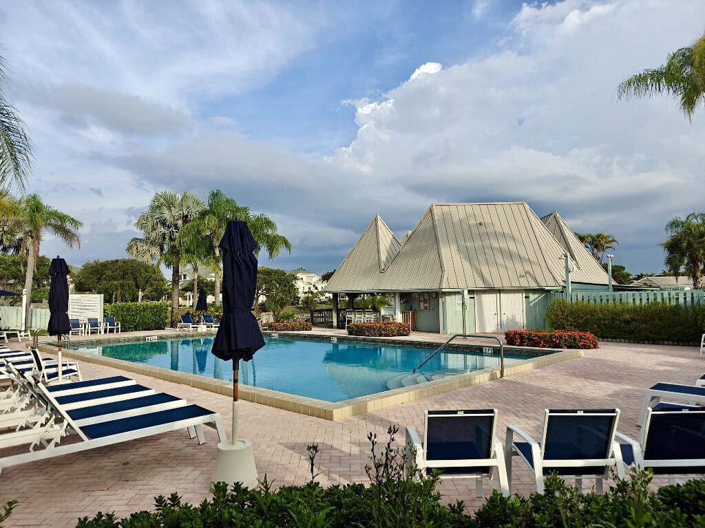 210 Bella Vista Court N, Unit 10, Jupiter, FL 33477 Photo