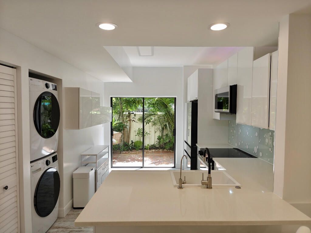 210 Bella Vista Court N, Unit 10, Jupiter, FL 33477 Photo