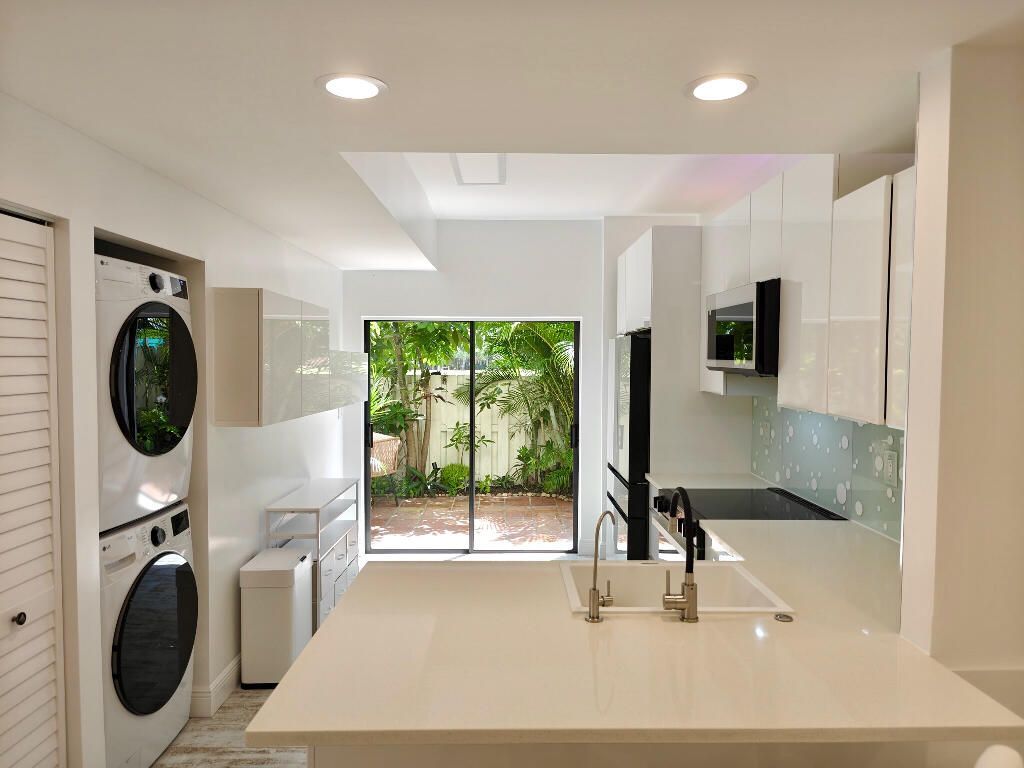 210 Bella Vista Court N, Unit 10, Jupiter, FL 33477 Photo
