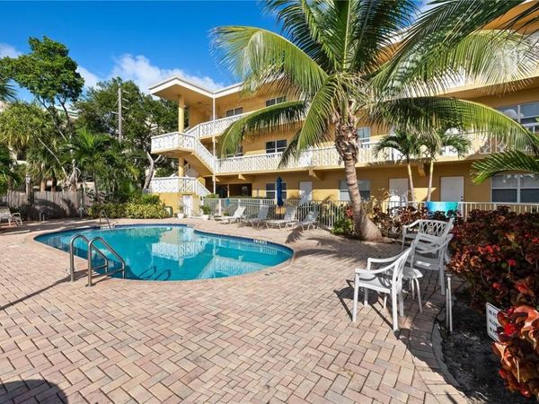 815 Middle River Drive, Unit 205, Fort Lauderdale, FL 33304