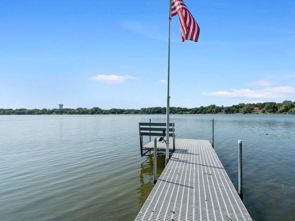 2686 Keller Parkway, Maplewood, MN 55109