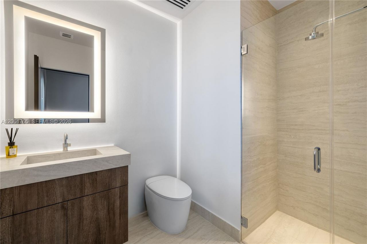 700 NE 24th St, Unit PH-5902, Miami, FL 33137 Photo