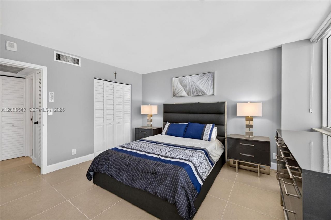 2030 S Ocean Dr, Unit 1218, Hallandale Beach, FL 33009 Photo