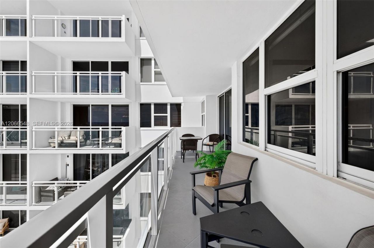 2030 S Ocean Dr, Unit 1218, Hallandale Beach, FL 33009 Photo