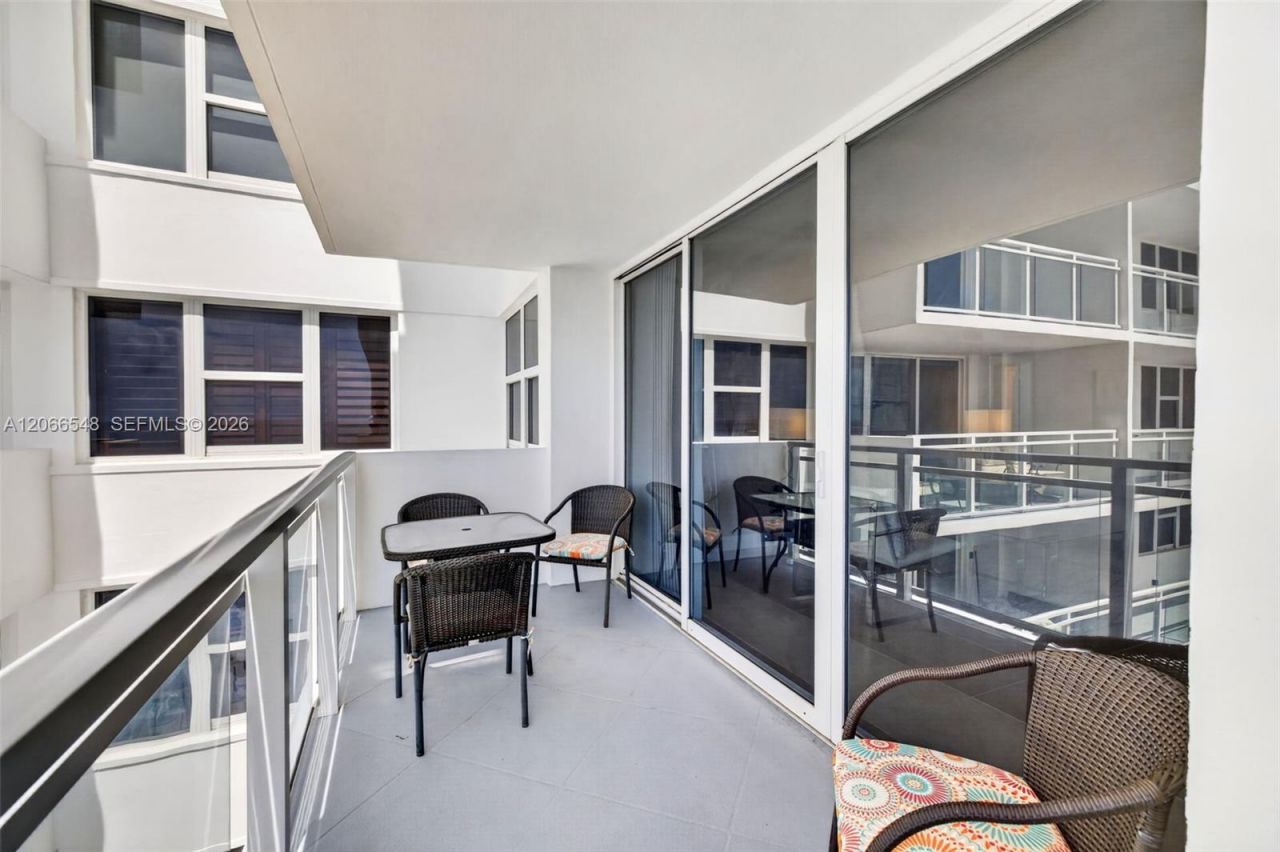 2030 S Ocean Dr, Unit 1218, Hallandale Beach, FL 33009 Photo