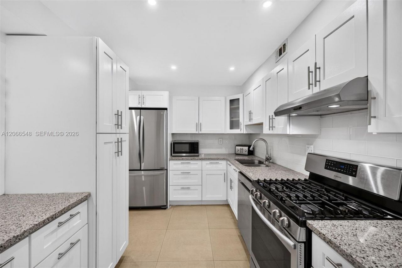 2030 S Ocean Dr, Unit 1218, Hallandale Beach, FL 33009 Photo