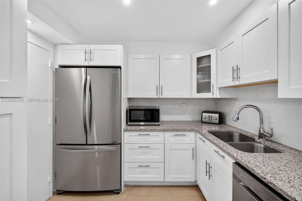 2030 S Ocean Dr, Unit 1218, Hallandale Beach, FL 33009 Photo