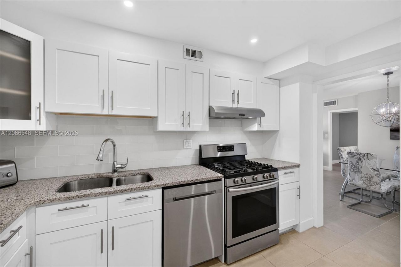 2030 S Ocean Dr, Unit 1218, Hallandale Beach, FL 33009 Photo