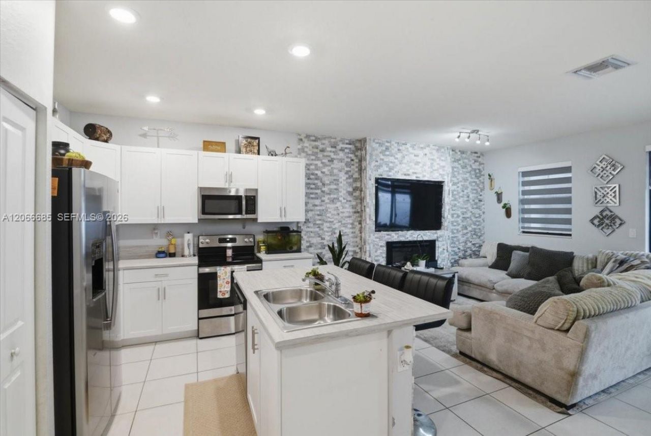 3378 W 112th St , Hialeah, FL 33018 Photo