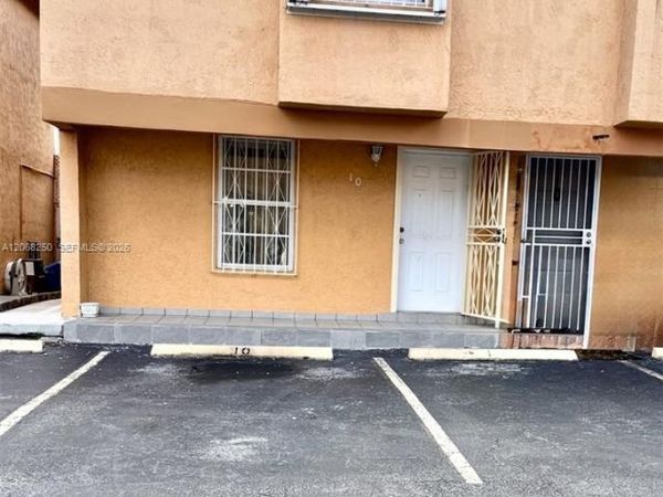 1701 W 42nd Pl , Unit 10, Hialeah, FL 33012