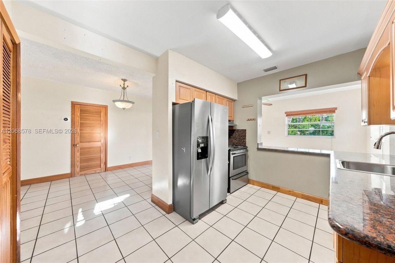 6710 SW 29th St, Miami, FL 33155 Photo