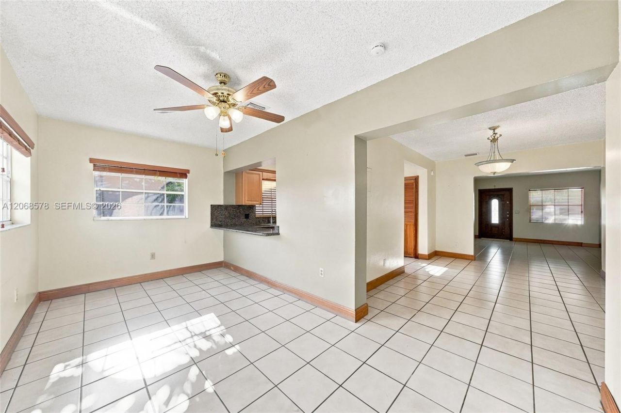 6710 SW 29th St, Miami, FL 33155 Photo